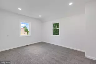 4202 Barrington Rd, Baltimore, MD 21229 - Photo 15
