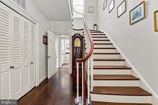 10 W Lake Ave, Baltimore, MD 21210 - Photo 33