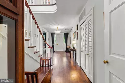 10 W Lake Avenue, Baltimore, MD 21210 - Photo 31