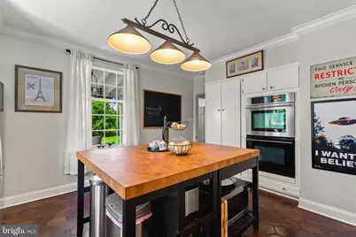 10 W Lake Avenue, Baltimore, MD 21210 - Photo 25