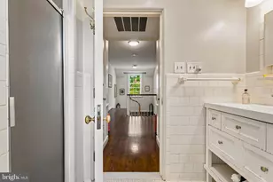 10 W Lake Ave, Baltimore, MD 21210 - Photo 37