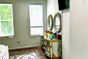 1529 N Bond St, Baltimore, MD 21213 - Photo 9