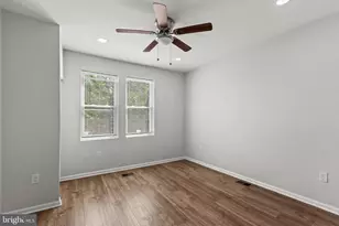 1727 E 33rd St, Baltimore, MD 21218 - Photo 19