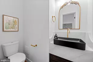 309 E 22nd St, Baltimore, MD 21218 - Photo 9
