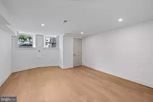 309 E 22nd St, Baltimore, MD 21218 - Photo 39