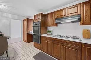 10 E Lee St, Baltimore, MD 21202 - Photo 9