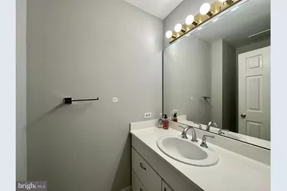 10 E Lee Street #1503, Baltimore, MD 21202 - Photo 15