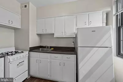 116 W University Parkway #1018, Baltimore, MD 21210 - Photo 11