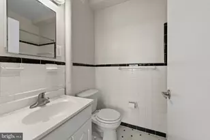 116 W University Pkwy, Baltimore, MD 21210 - Photo 23