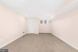 2936 E Fayette St, Baltimore, MD 21224 - Photo 25