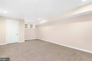 2936 E Fayette St, Baltimore, MD 21224 - Photo 23