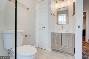 2414 Callow Ave, Baltimore, MD 21217 - Photo 19