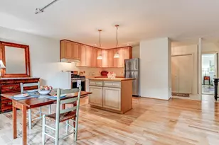 19 Hamill Rd, Baltimore, MD 21210 - Photo 9