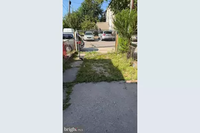 2340 E Fayette Street E, Baltimore, MD 21224 - Photo 9