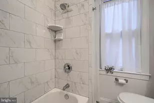 2710 N Calvert St, Baltimore, MD 21218 - Photo 35