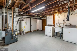 1322 Ellwood Ave N, Baltimore, MD 21213 - Photo 33