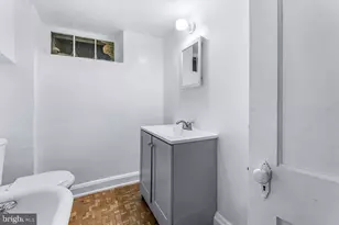 1322 Ellwood Ave N, Baltimore, MD 21213 - Photo 35