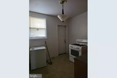 3 S Monastery Avenue, Baltimore, MD 21229 - Photo 11