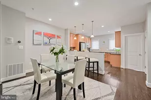 27 Yogurt Ln, Baltimore, MD 21231 - Photo 11