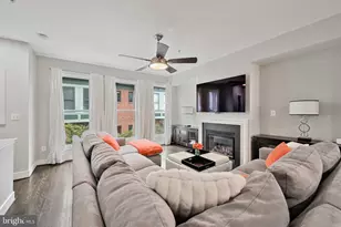 27 Yogurt Ln, Baltimore, MD 21231 - Photo 17