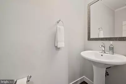 27 Yogurt Lane, Baltimore, MD 21231 - Photo 13