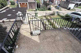 3908 Woodridge Rd, Baltimore, MD 21229 - Photo 11