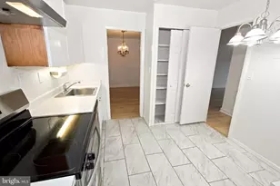 3601 Clarks Ln, Baltimore, MD 21215 - Photo 23