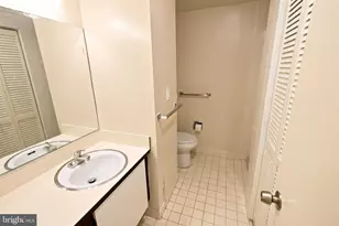 3601 Clarks Ln, Baltimore, MD 21215 - Photo 9