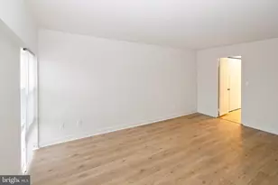 3601 Clarks Ln, Baltimore, MD 21215 - Photo 5