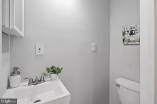 814 N Rose St, Baltimore, MD 21205 - Photo 7