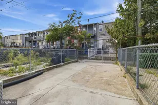 814 N Rose St, Baltimore, MD 21205 - Photo 23