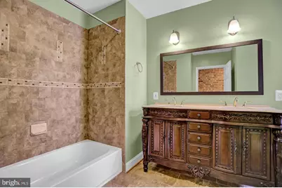 404 E Lorraine Avenue, Baltimore, MD 21218 - Photo 5