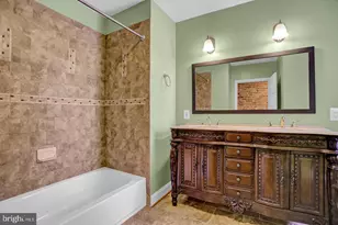 404 E Lorraine Ave, Baltimore, MD 21218 - Photo 5