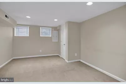 404 E Lorraine Avenue, Baltimore, MD 21218 - Photo 9