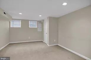 404 E Lorraine Ave, Baltimore, MD 21218 - Photo 9