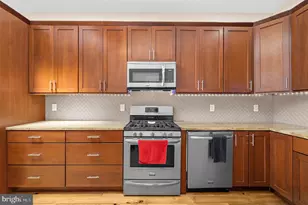 1002 Olive St, Baltimore, MD 21230 - Photo 5