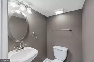 2236 Essex St, Baltimore, MD 21231 - Photo 27