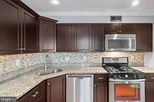 2236 Essex St, Baltimore, MD 21231 - Photo 9
