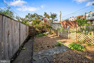 306 E 31st Street E, Baltimore, MD 21218 - Photo 29