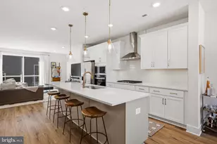 105 Glass Ln, Baltimore, MD 21230 - Photo 7