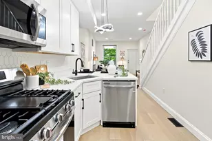 637 N Robinson St, Baltimore, MD 21205 - Photo 9