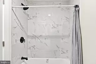 637 N Robinson St, Baltimore, MD 21205 - Photo 21