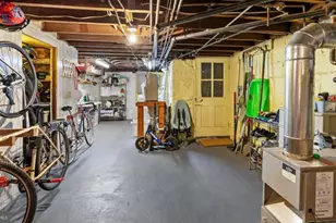 1008 W 42nd St, Baltimore, MD 21211 - Photo 33