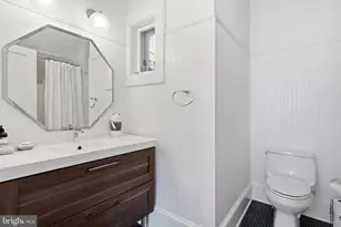 1602 Shakespeare St, Baltimore, MD 21231 - Photo 23