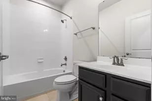 128 S Newkirk St, Baltimore, MD 21224 - Photo 27