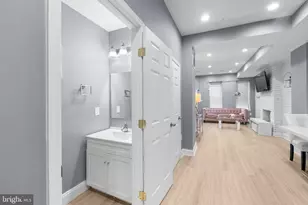 1007 Bennett Pl, Baltimore, MD 21223 - Photo 9