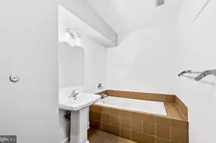 19 S Curley St, Baltimore, MD 21224 - Photo 17