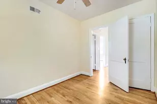 220 N Edgewood St, Baltimore, MD 21229 - Photo 15