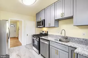 220 N Edgewood St, Baltimore, MD 21229 - Photo 3