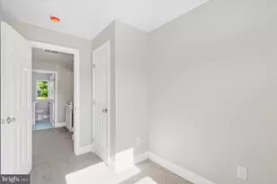 112 N Mt Olivet Ln, Baltimore, MD 21229 - Photo 21